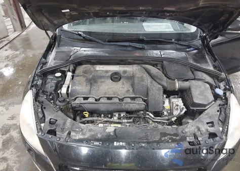 2011 Volvo S60 T6 from USA, damaged, VIN YV1902FHXB2006079